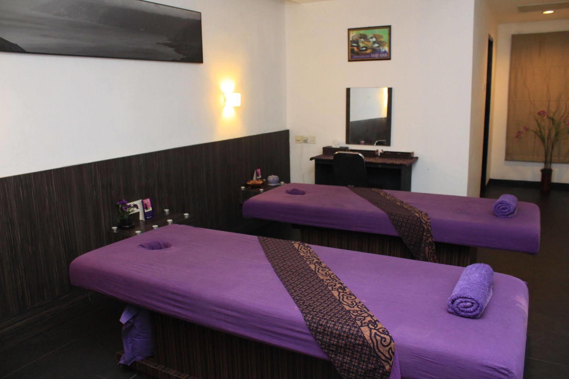 Swiss-Belinn Medan Esterno foto